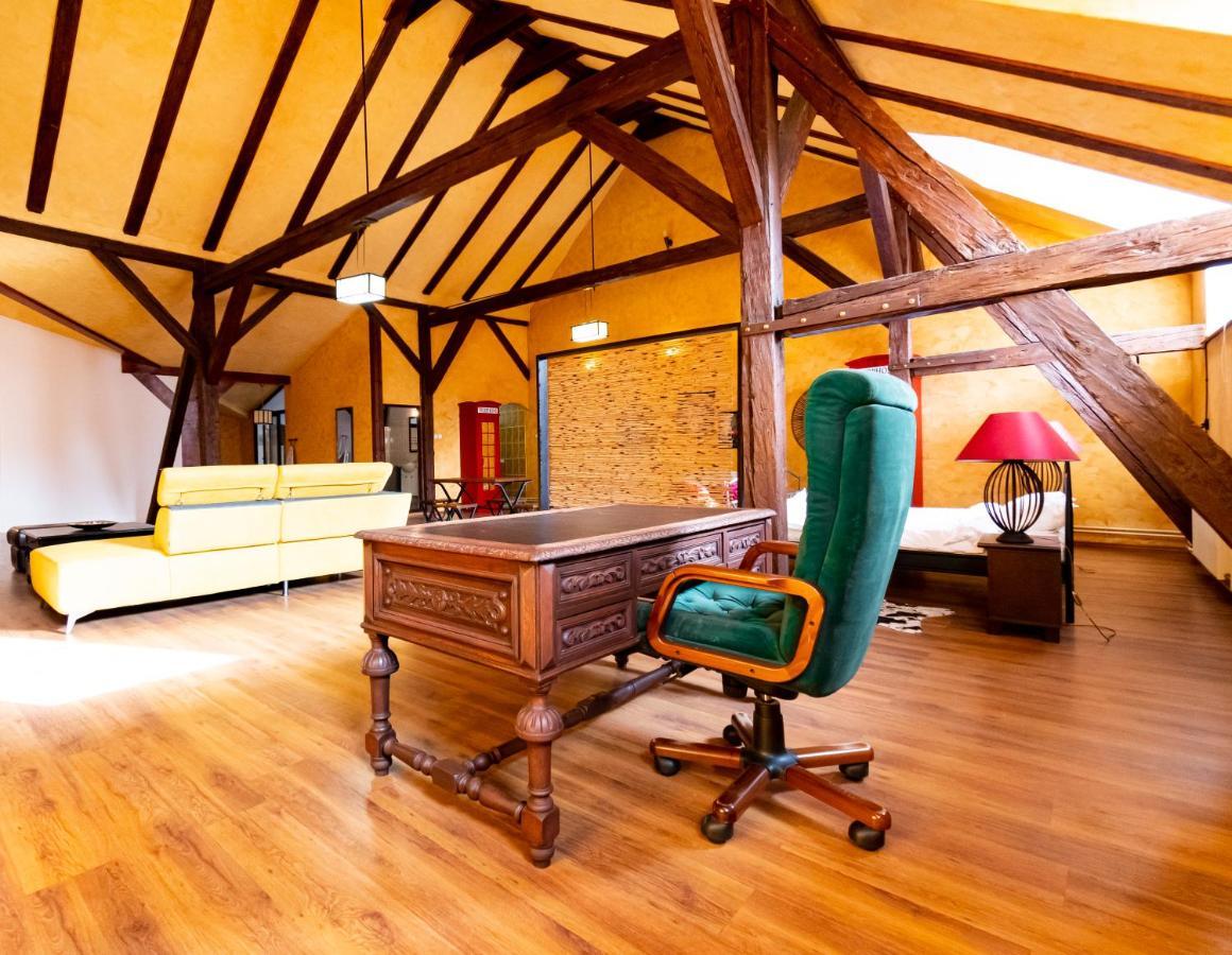 The Attic - Large Open-Space In The Old Town Of Brasov, Minutes Away From The Black Church Kültér fotó